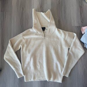 Bloomingdale's Cream Hooded Sweater